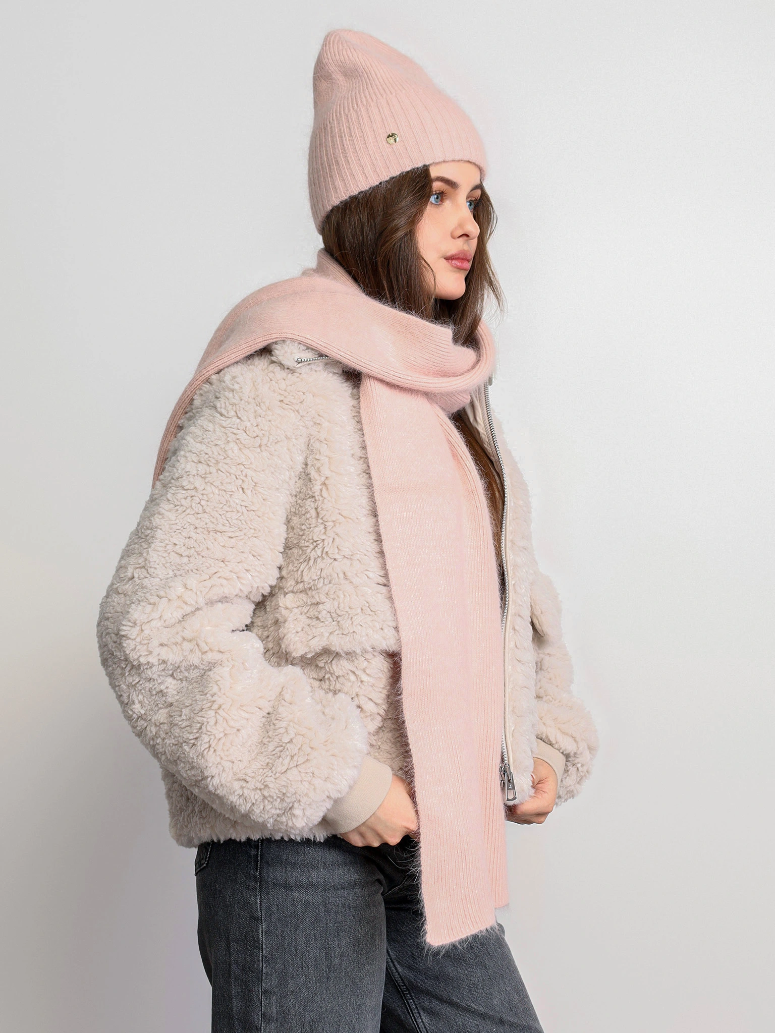 Шарф из ангоры и акрила